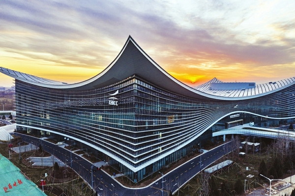 潇河国际会展中心建筑群试运行 预计明年1月1日正式投用(图)